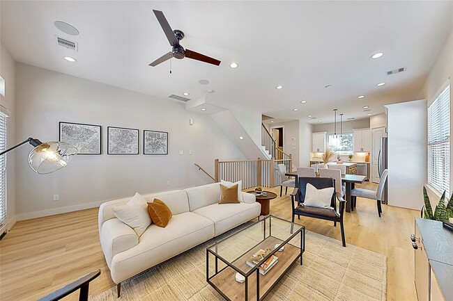 property at 3704 Creekmont Grn Ln