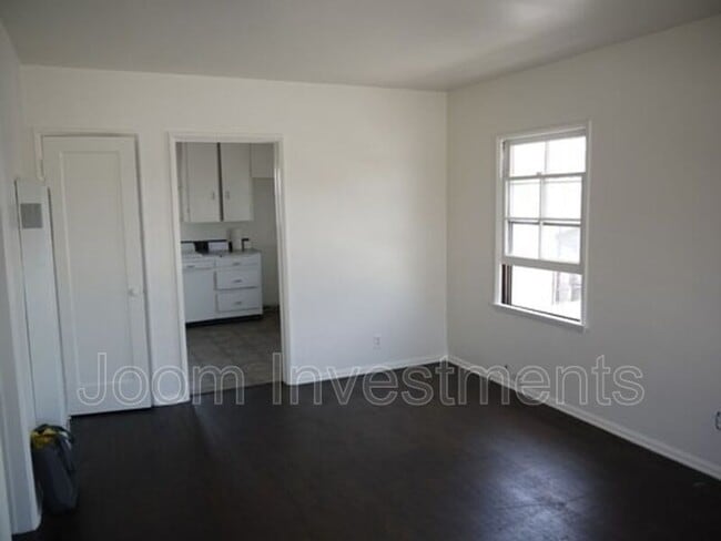 property at 1107 Garfield Ave
