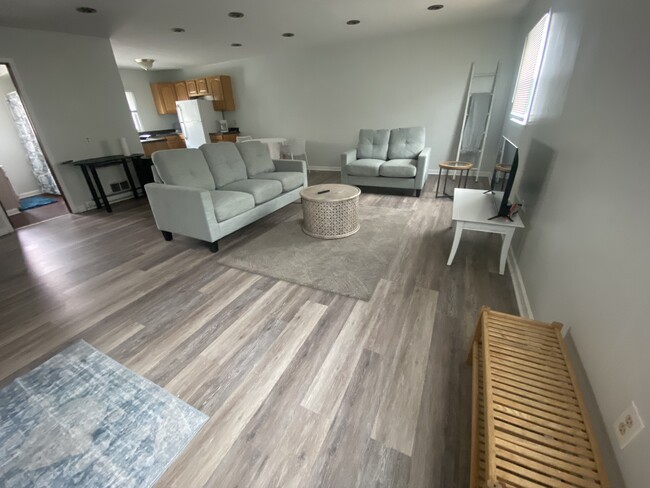 340 W 26th St, Unit Unit 1F