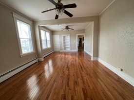 469 Halsted St in East Orange, NJ - Building Photo