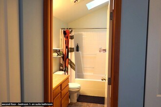 2800 NE 137th St in Seattle, WA - Building Photo - Building Photo