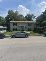 520 S 6th St in St. Charles, MO - Building Photo