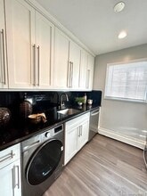 11 S Saxon Ave in Bay Shore, NY - Building Photo - Building Photo