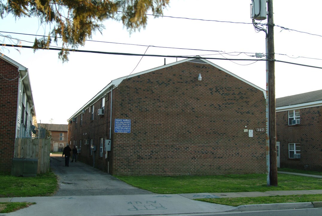 Wards Corner in Norfolk, VA - Foto de edificio