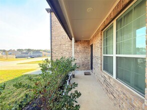 9662 Caney Trails Rd in Cut And Shoot, TX - Building Photo - Building Photo