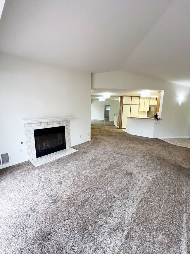 7267 Camino Degrazia in San Diego, CA - Building Photo - Building Photo