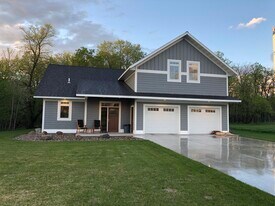 1216 Bay Ridge Dr, Unit 1216 Bay Ridge Loft in Detroit Lakes, MN - Building Photo