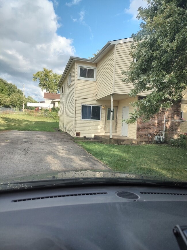 161 N Ohio St in Aurora, IL - Foto de edificio - Building Photo