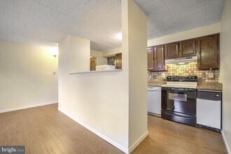 995 Heather Ridge Dr-Unit -4D in Frederick, MD - Building Photo - Building Photo