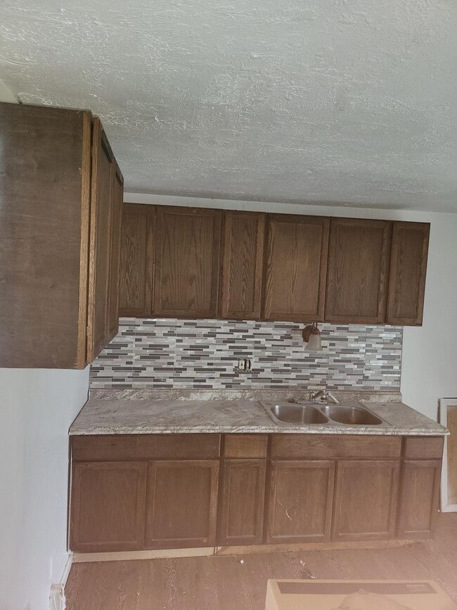 26315 Barnes St in Roseville, MI - Building Photo - Building Photo