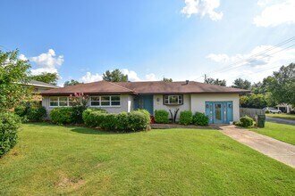 12 Forest Hill in Tuscaloosa, AL - Building Photo - Building Photo