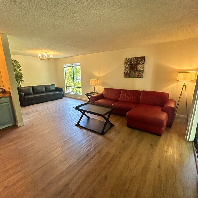 410 N Civic Dr in Walnut Creek, CA - Building Photo - Building Photo