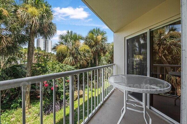 3 Oceans W Blvd in Daytona Beach, FL - Building Photo - Building Photo