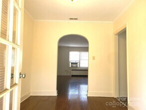 2365 Sharon Rd in Charlotte, NC - Building Photo - Building Photo