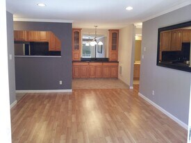 101 Kinross Dr, Unit 2 in Walnut Creek, CA - Building Photo
