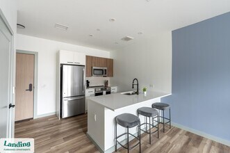 39 Railroad Ave in Haverhill, MA - Foto de edificio - Building Photo