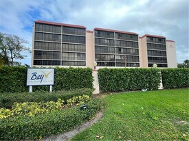 740 S Federal Hwy in Pompano Beach, FL - Building Photo