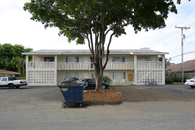 Carlton House I in Boca Raton, FL - Foto de edificio - Building Photo