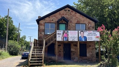 214 N 19th St in Guthrie, OK - Building Photo - Building Photo