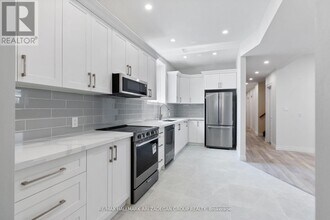 177 The Queensway S in Georgina, ON - Building Photo - Building Photo