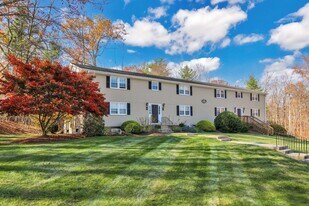 33 Kingsley Dr in Andover, CT - Building Photo