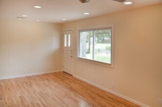 1179 Oak Grove Ave in Austin, TX - Building Photo - Building Photo