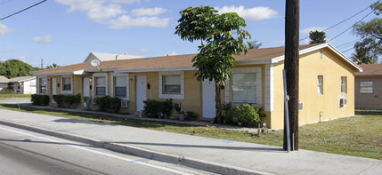 2644 NW 2nd St in Pompano Beach, FL - Building Photo - Building Photo