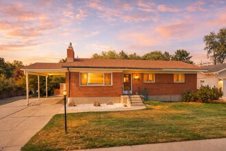1016 E 3825 S in Millcreek, UT - Building Photo - Building Photo