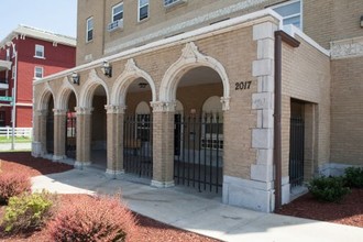 Emerson Manor in Kansas City, MO - Foto de edificio - Building Photo