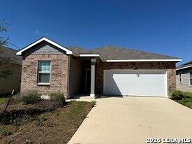 7439 Corral Smt in San Antonio, TX - Building Photo