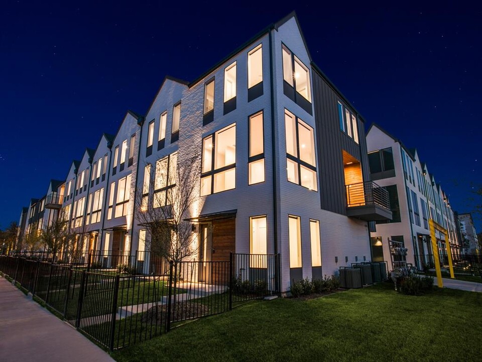 2128 Ashby St-Unit -902 in Dallas, TX - Building Photo