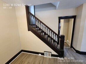 3280 W 82nd St in Cleveland, OH - Building Photo - Building Photo