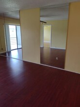 7401 NW 85th St, Unit 204 in Tamarac, FL - Building Photo - Building Photo