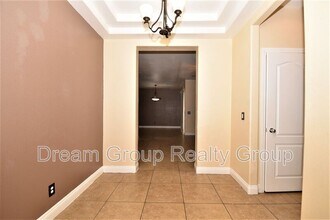 10584 W Moultrie Ave in Las Vegas, NV - Building Photo - Building Photo