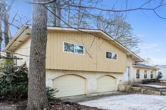 3240 Devilla Trce in College Park, GA - Building Photo - Building Photo