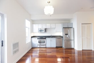 451 Kansas St in San Francisco, CA - Building Photo - Building Photo