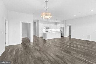 1761 Old Meadow Rd in Tysons, VA - Building Photo - Building Photo