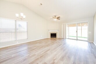 4653 Feathercrest Dr in Fort Worth, TX - Building Photo - Building Photo