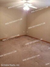 104 W 5th St in Edgerton, KS - Building Photo - Building Photo