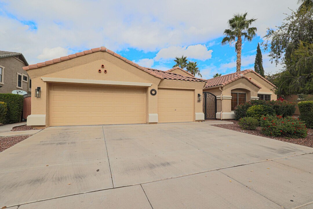 786 E Coconino Dr in Chandler, AZ - Building Photo