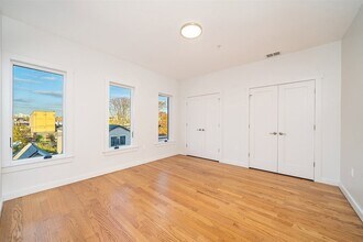 541 42nd St, Unit 4A in Union City, NJ - Building Photo - Building Photo