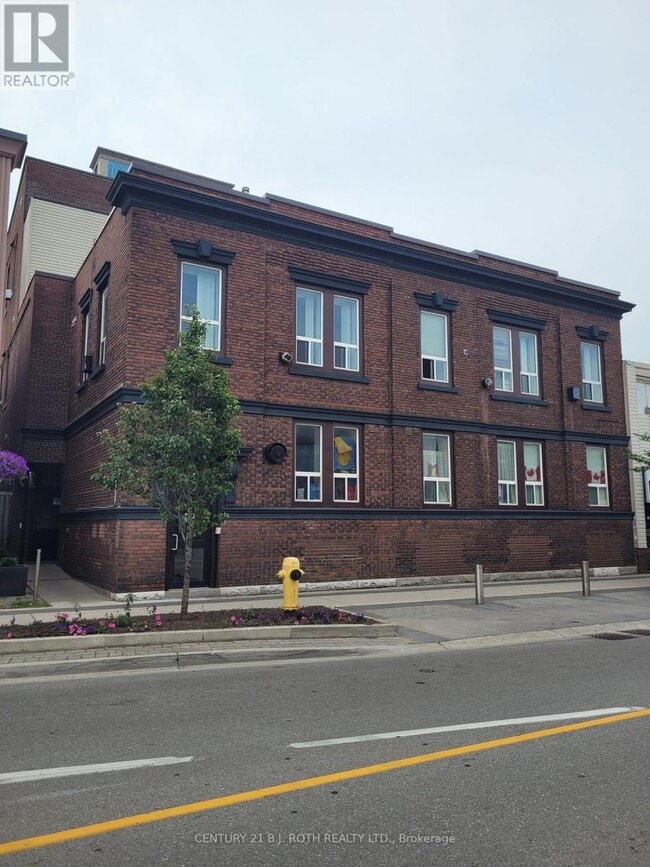 property at 19 Dunlop St W
