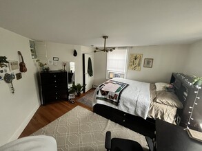 47 Sheldon St, Unit 2A in Providence, RI - Foto de edificio - Building Photo