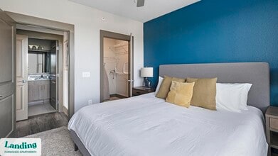 14805 Grisby Rd, Unit 326 in Houston, TX - Foto de edificio - Building Photo