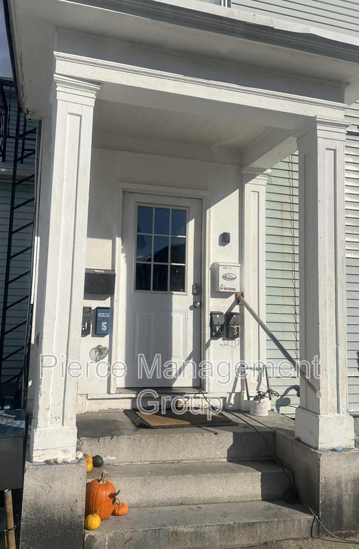 15 Franklin St in Nashua, NH - Building Photo - Building Photo