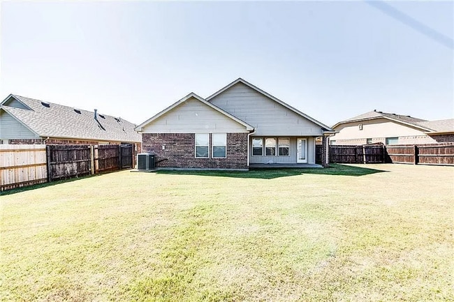 18425 Abierto Dr in Edmond, OK - Foto de edificio - Building Photo