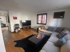 168 Auburn St, Unit A in Cambridge, MA - Building Photo - Building Photo