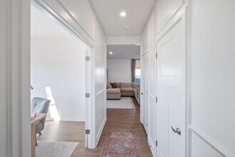 484 Creekside Dr in Commercial Point, OH - Building Photo - Building Photo