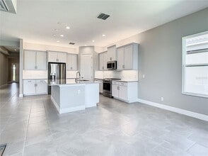 4861 Sevilla Shores Dr in Wimauma, FL - Building Photo - Building Photo