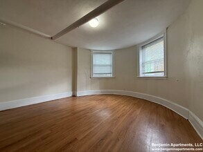 7 Mt Hood Rd, Unit B in Boston, MA - Building Photo - Building Photo